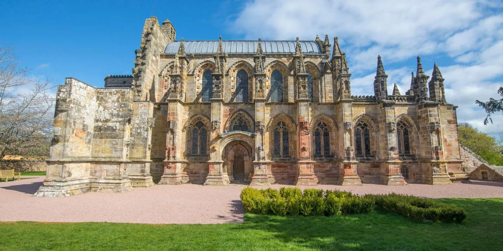 Rosslyn Chapel and Hadrian's Wall Small Group Day Tour